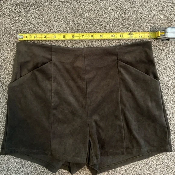 LE LIS Deep Olive Velvet Shorts - Picture 7 of 7